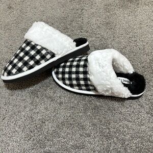 Minnetonka slippers black and white checkered